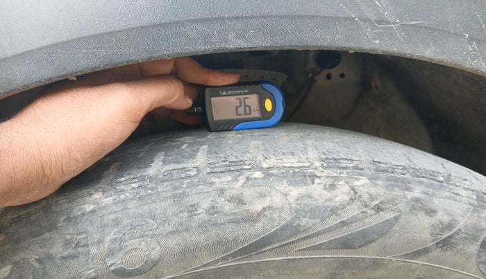 2017 Hyundai Creta E PLUS 1.4 DIESEL, Diesel, Manual, 1,04,864 km, tyre