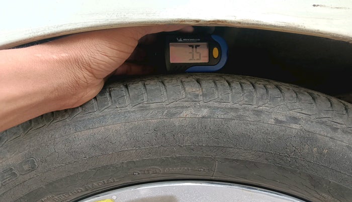 2011 Hyundai i10 MAGNA 1.2, Petrol, Manual, 43,895 km, tyre