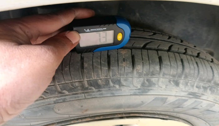 2012 Maruti Swift VXI, Petrol, Manual, 81,141 km, tyre