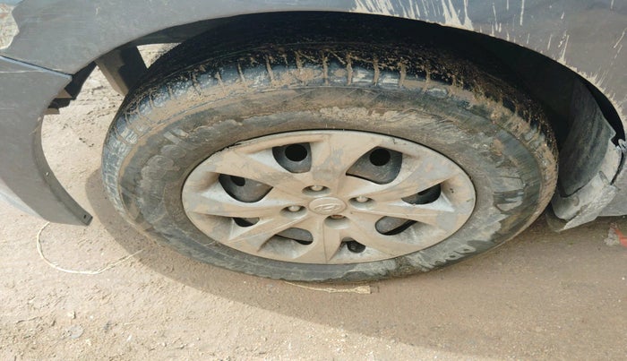 2017 Hyundai Elite i20 MAGNA 1.2, Petrol, Manual, 1,07,190 km, tyre