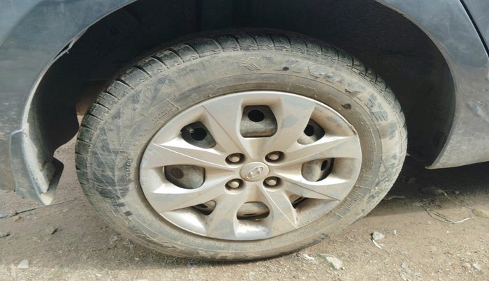 2017 Hyundai Elite i20 MAGNA 1.2, Petrol, Manual, 1,07,190 km, tyre