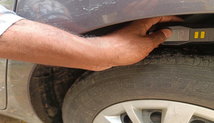 2015 Hyundai i10 SPORTZ 1.1, Petrol, Manual, 75,034 km, tyre