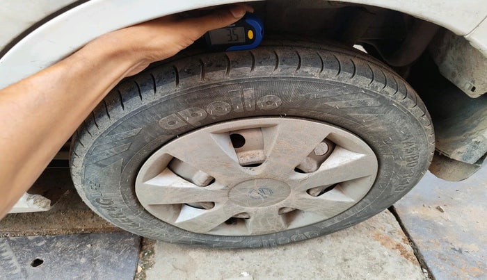 2015 Maruti Wagon R 1.0 LXI, Petrol, Manual, 93,029 km, tyre