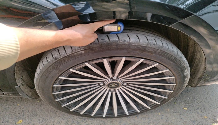 2024 Hyundai Verna SX(O) 1.5 MPI IVT , Petrol, Automatic, 12,888 km, tyre