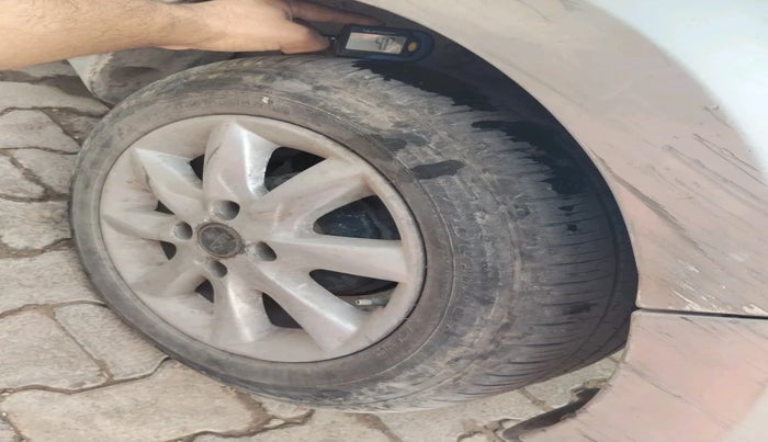 2017 Tata Zest XT PETROL, Petrol, Manual, 75,579 km, tyre