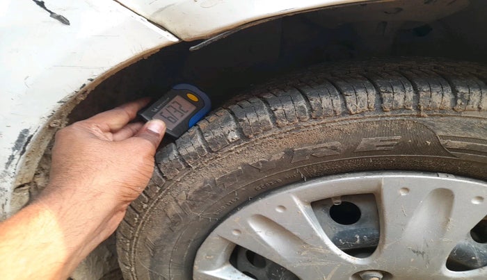 2015 Honda Amaze 1.2L I-VTEC S, Petrol, Manual, 1,11,123 km, tyre