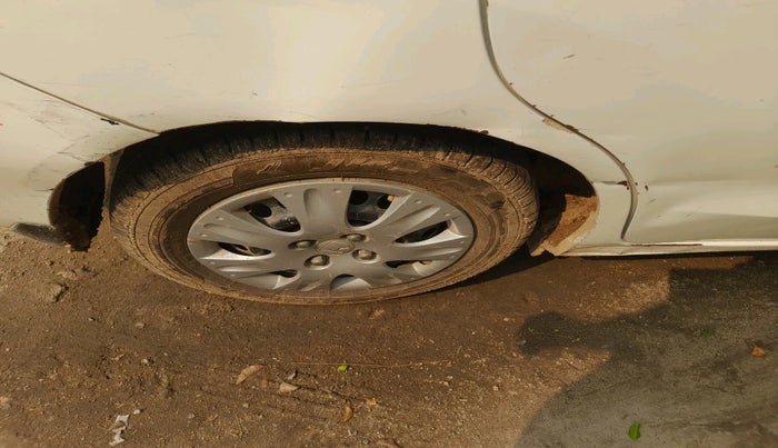 2015 Honda Amaze 1.2L I-VTEC S, Petrol, Manual, 1,11,123 km, tyre