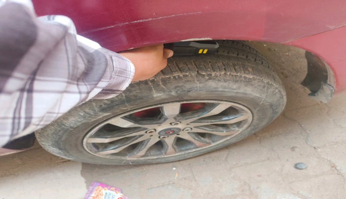 2012 Nissan Sunny XE, Petrol, Manual, 1,01,279 km, tyre