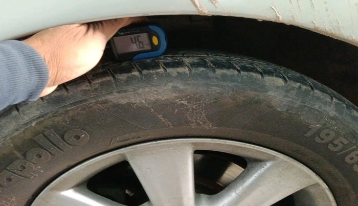 2011 Toyota Corolla Altis J PETROL, Petrol, Manual, 86,226 km, tyre