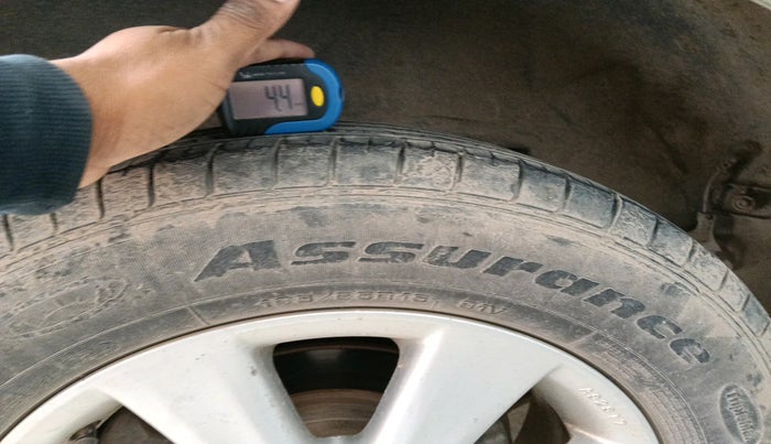 2011 Toyota Corolla Altis J PETROL, Petrol, Manual, 86,226 km, tyre