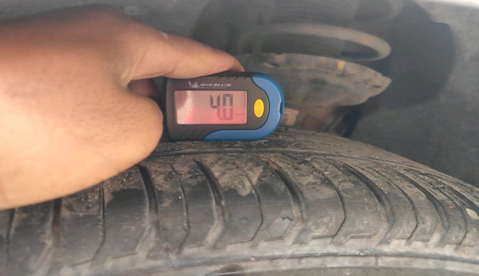 2023 Volkswagen VIRTUS HIGHLINE TSI 1.0 MT, Petrol, Manual, 35,556 km, tyre