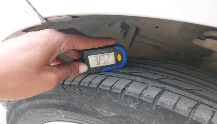 2016 Maruti Swift Dzire ZDI, Diesel, Manual, 1,36,564 km, tyre