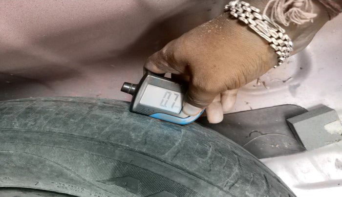 2016 Hyundai Xcent S 1.2, Petrol, Manual, 35,552 km, tyre