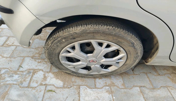 2019 Maruti New Wagon-R VXI 1.2, Petrol, Manual, 82,705 km, tyre