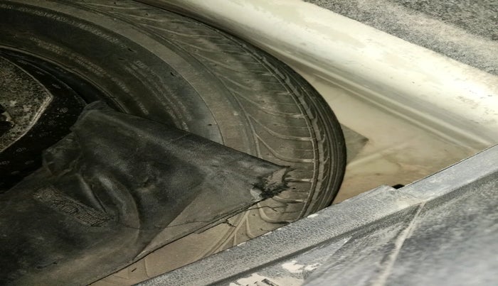 2013 Volkswagen Polo HIGHLINE DIESEL, Diesel, Manual, 78,352 km, tyre