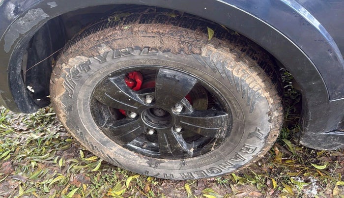 2019 Tata Hexa XM PLUS 4X2 7 STR, Diesel, Manual, 93,979 km, tyre