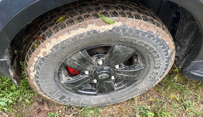 2019 Tata Hexa XM PLUS 4X2 7 STR, Diesel, Manual, 93,979 km, tyre