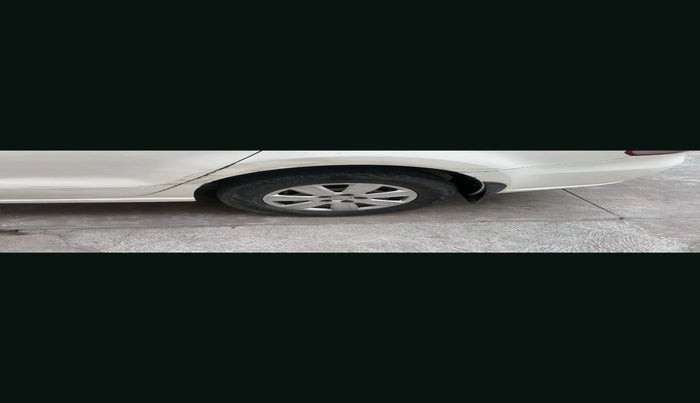 2012 Volkswagen Vento COMFORTLINE DIESEL 1.6, Diesel, Manual, 1,21,218 km, tyre