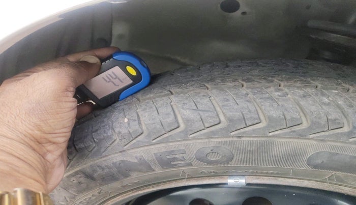 2010 Maruti Wagon R 1.0 VXI, Petrol, Manual, 52,054 km, tyre