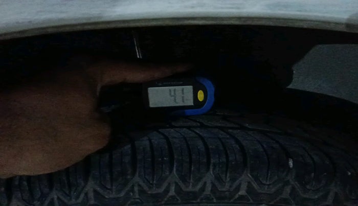 2011 Toyota Etios G, Petrol, Manual, 43,909 km, tyre