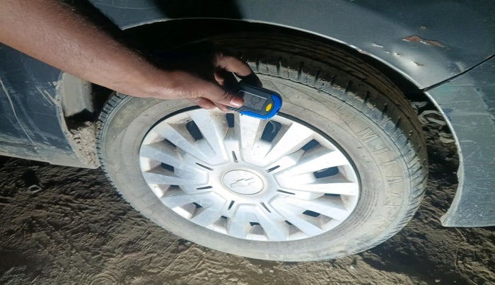 2013 Chevrolet Sail 1.2 LS ABS, Petrol, Manual, 1,12,754 km, tyre