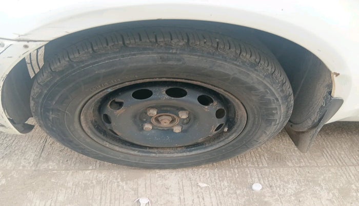 2013 Ford Classic LXI 1.4 DIESEL, Diesel, Manual, 2,42,701 km, tyre