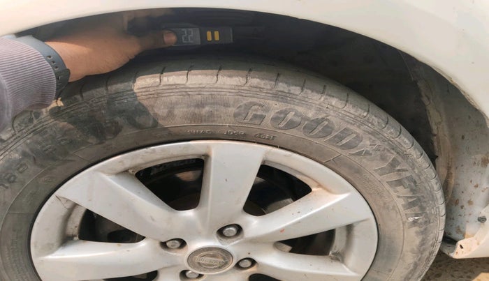 2011 Nissan Sunny XV PETROL, Petrol, Manual, 1,46,526 km, tyre