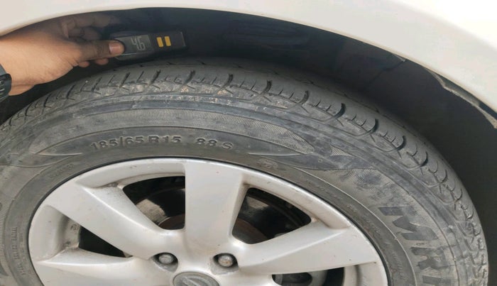 2011 Nissan Sunny XV PETROL, Petrol, Manual, 1,46,526 km, tyre