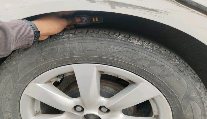 2011 Nissan Sunny XV PETROL, Petrol, Manual, 1,46,526 km, tyre