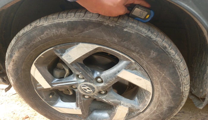 2020 Hyundai VENUE SX 1.5 CRDI, Diesel, Manual, 1,32,672 km, tyre