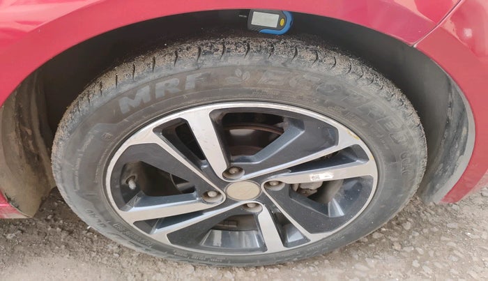 2023 Tata ALTROZ XZA + SUNROOF, Petrol, Automatic, 28,439 km, tyre