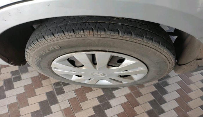 2014 Maruti Swift Dzire VDI, Diesel, Manual, 1,20,316 km, tyre