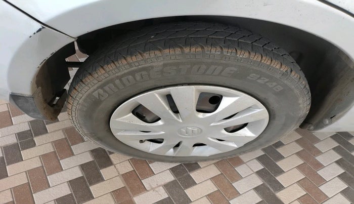 2014 Maruti Swift Dzire VDI, Diesel, Manual, 1,20,316 km, tyre
