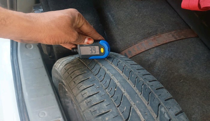 2014 Maruti Alto K10 VXI, Petrol, Manual, 71,971 km, tyre