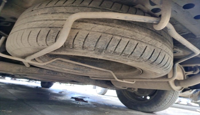 2021 Maruti Ertiga VXI CNG, Petrol, Manual, 14,926 km, tyre