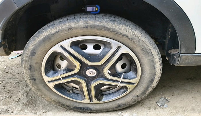 2021 Tata NEXON XE PETROL, Petrol, Manual, 29,214 km, tyre