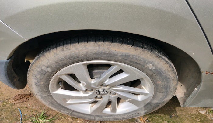 2017 Honda Jazz 1.2L I-VTEC V, Petrol, Manual, 57,515 km, tyre