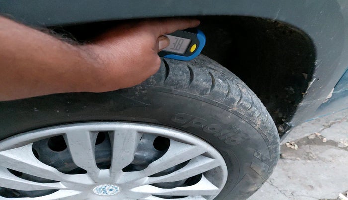 2021 Renault Kwid RXL, Petrol, Manual, 84,000 km, tyre