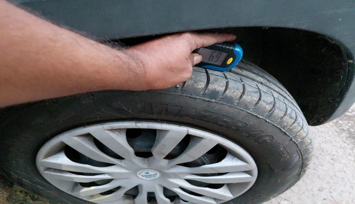 2021 Renault Kwid RXL, Petrol, Manual, 84,000 km, tyre