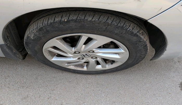 2017 Honda Jazz 1.2L I-VTEC V, Petrol, Manual, 43,238 km, tyre