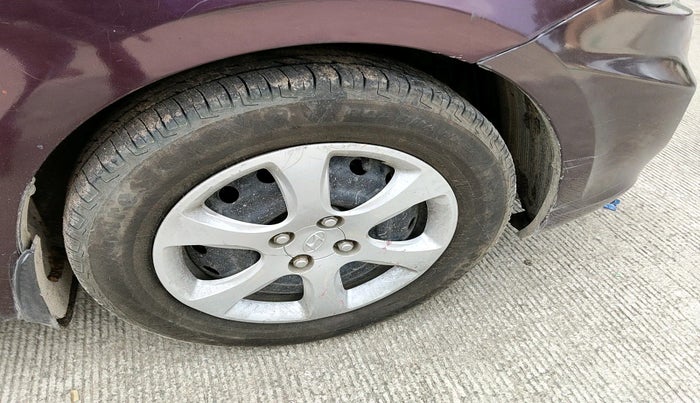 2011 Hyundai Verna FLUIDIC 1.4 VTVT, Petrol, Manual, 1,29,163 km, tyre