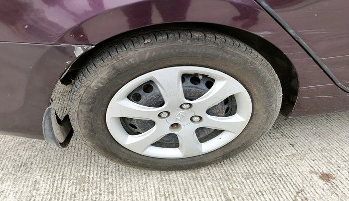 2011 Hyundai Verna FLUIDIC 1.4 VTVT, Petrol, Manual, 1,29,163 km, tyre