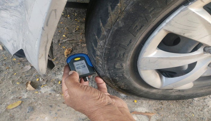 2013 Hyundai Eon MAGNA +, Petrol, Manual, 59,468 km, tyre