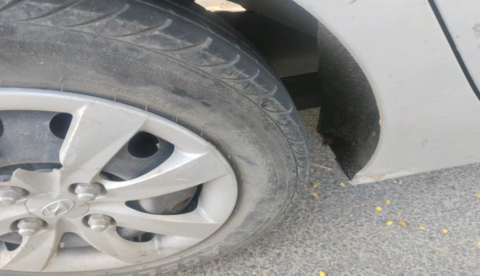 2013 Hyundai Eon MAGNA +, Petrol, Manual, 59,468 km, tyre