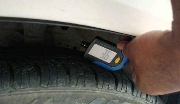 2015 Honda Amaze 1.2L I-VTEC E, Petrol, Manual, 70,984 km, tyre