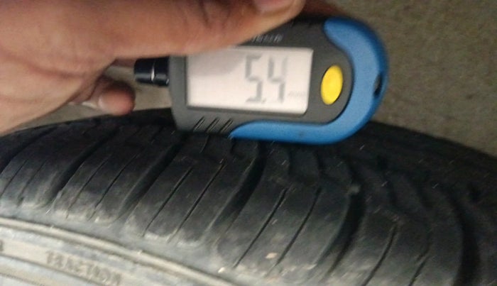 2015 Honda Amaze 1.2L I-VTEC E, Petrol, Manual, 70,984 km, tyre