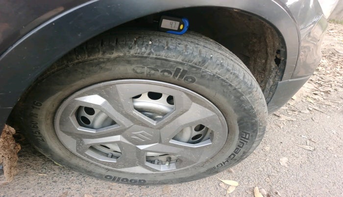 2018 Maruti S Cross SIGMA 1.3, Diesel, Manual, 1,05,099 km, tyre