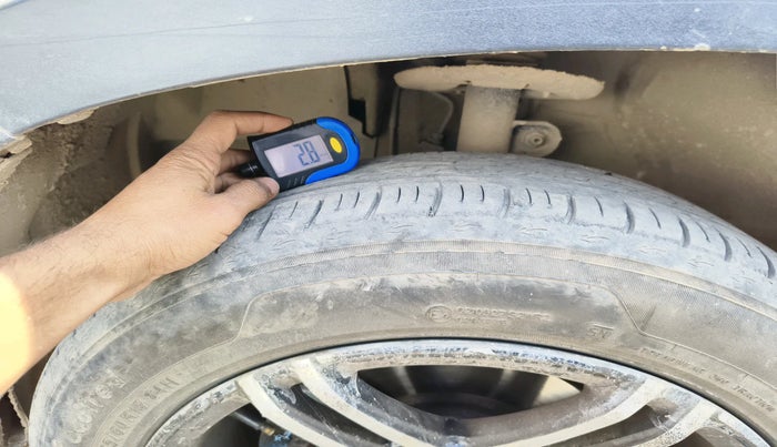 2016 Mahindra Kuv100 K4 5 STR, Petrol, Manual, 1,13,801 km, tyre