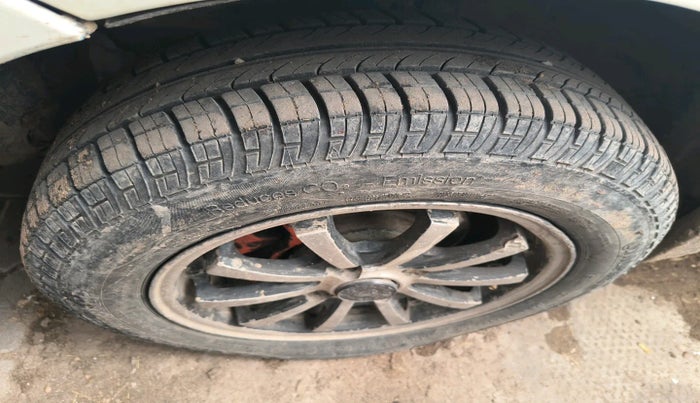 2015 Honda Amaze 1.5L I-DTEC EX, Diesel, Manual, 1,23,110 km, tyre