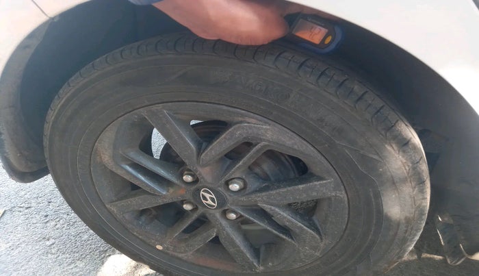 2019 Hyundai GRAND I10 NIOS SPORTZ AMT 1.2 KAPPA VTVT, Petrol, Automatic, 69,254 km, tyre